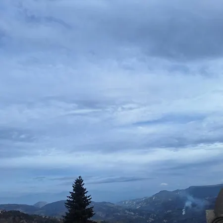 ορεάδες בית הארחה 3*