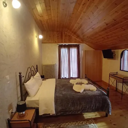 ορεάδες אנו טריקאלה